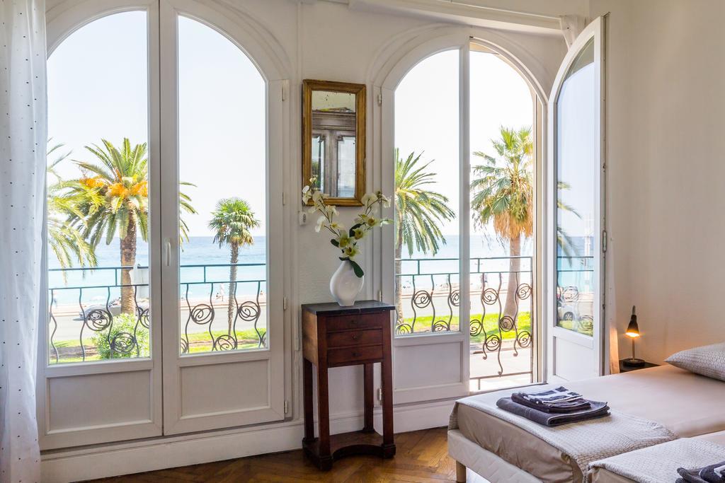 Beautiful By The Sea Front Nizza