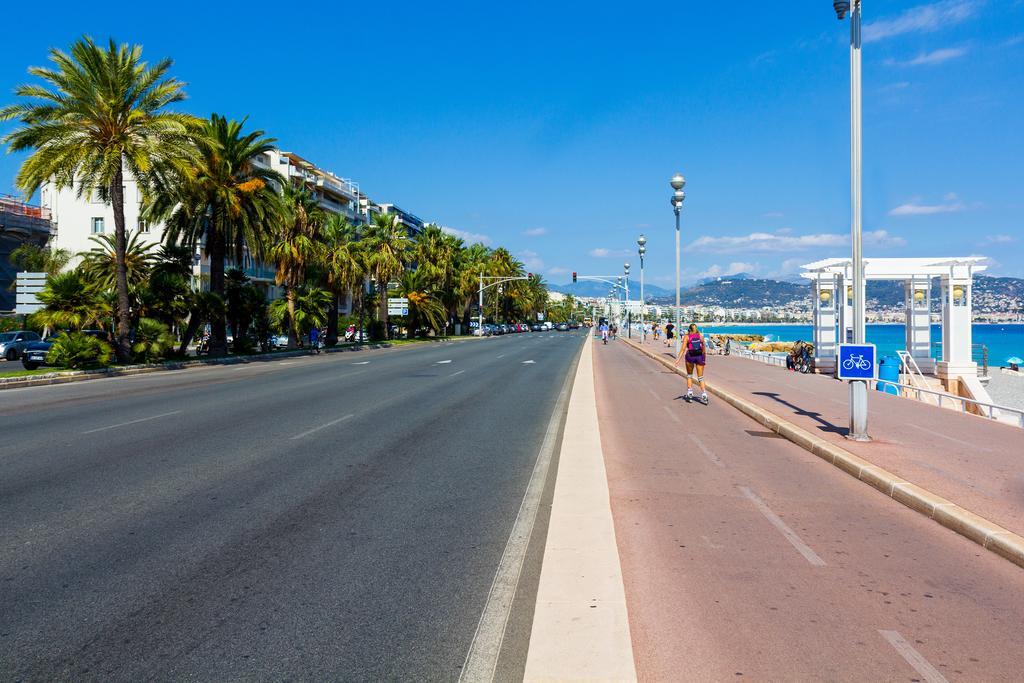 Beautiful By The Sea Front Apartment Nizza