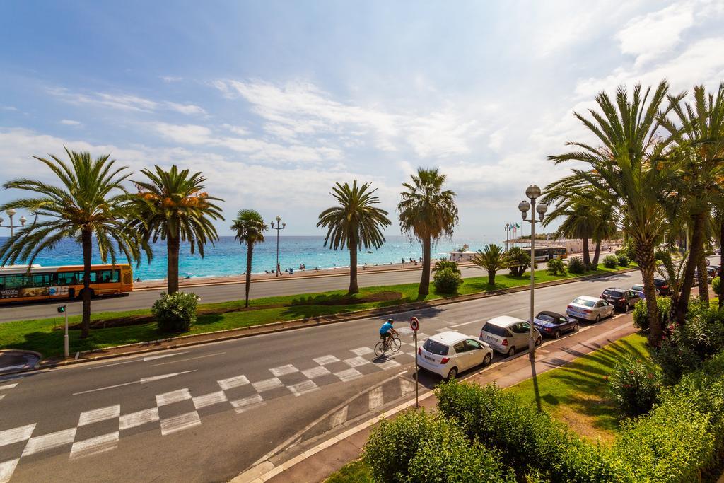 Beautiful By The Sea Front Nizza